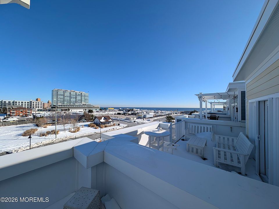 1st image of 807 Kingsley Street #1