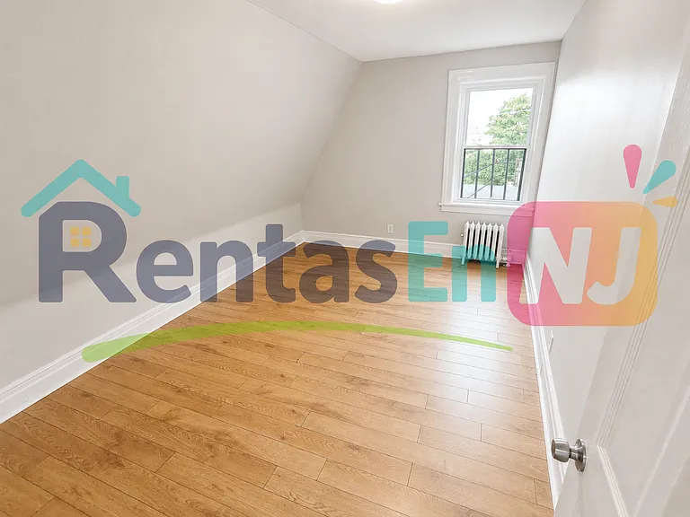 413 Summer Ave #3A — Photo 2