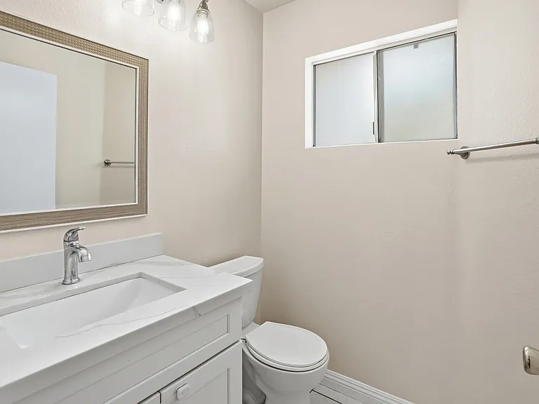 15303 Rancho Polermo Rd — Photo 20