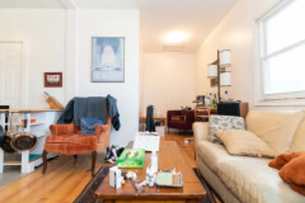 Building Photo - 14B W Ashford St #106
