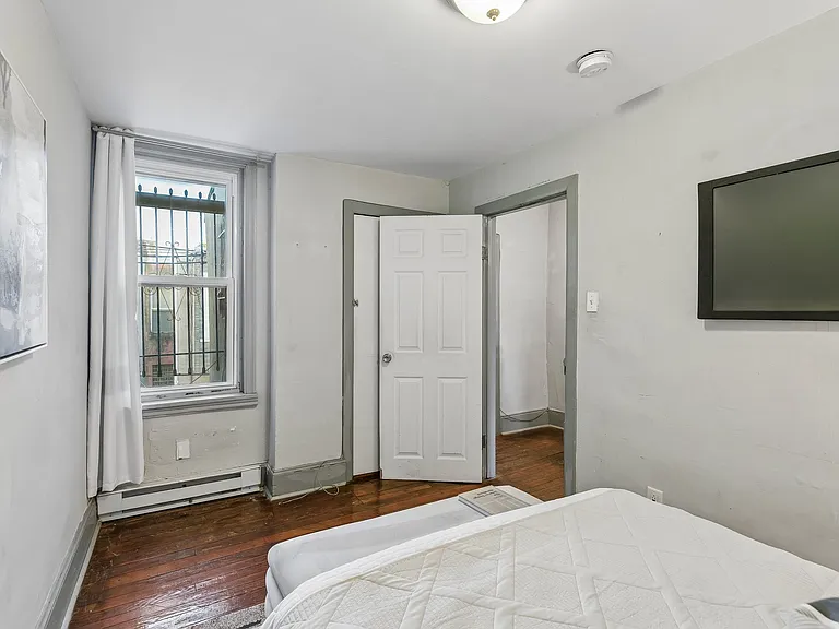 2222 Watkins St — Photo 22