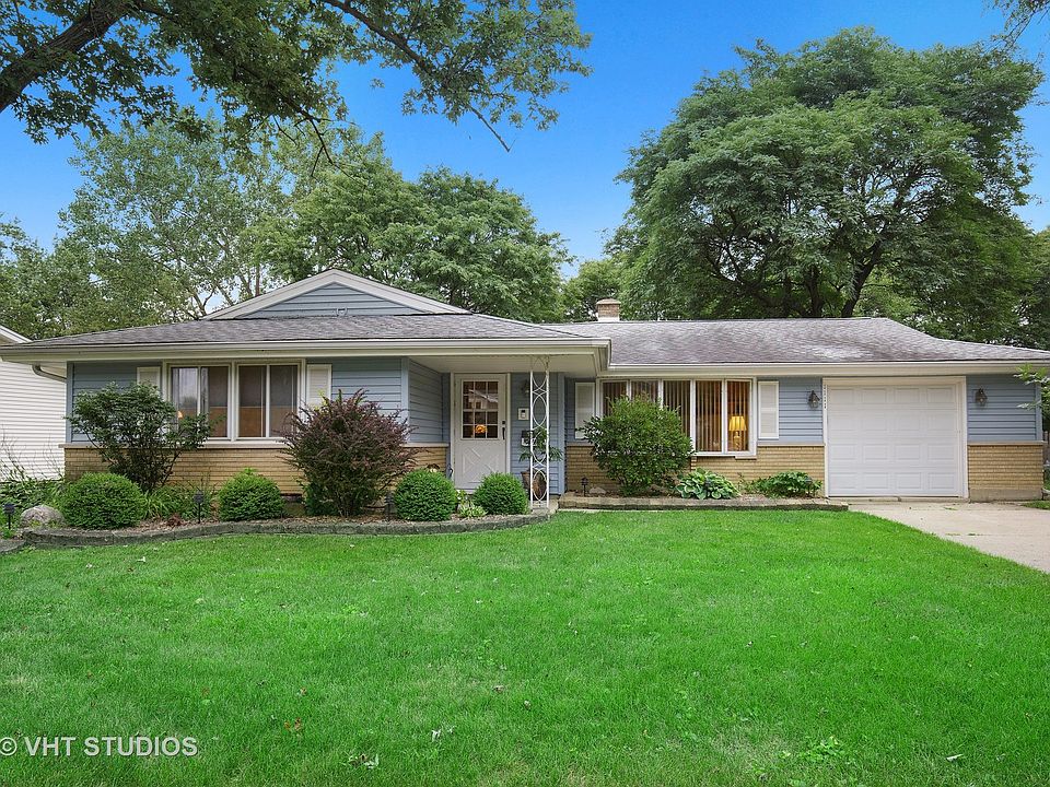 1st image of 1111 Country Club Ln