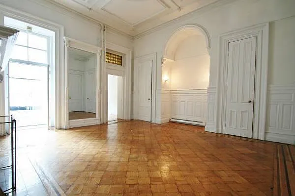 Rented by Aventana | media 6