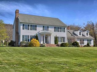 22 Natures Xing, Enola, PA 17025