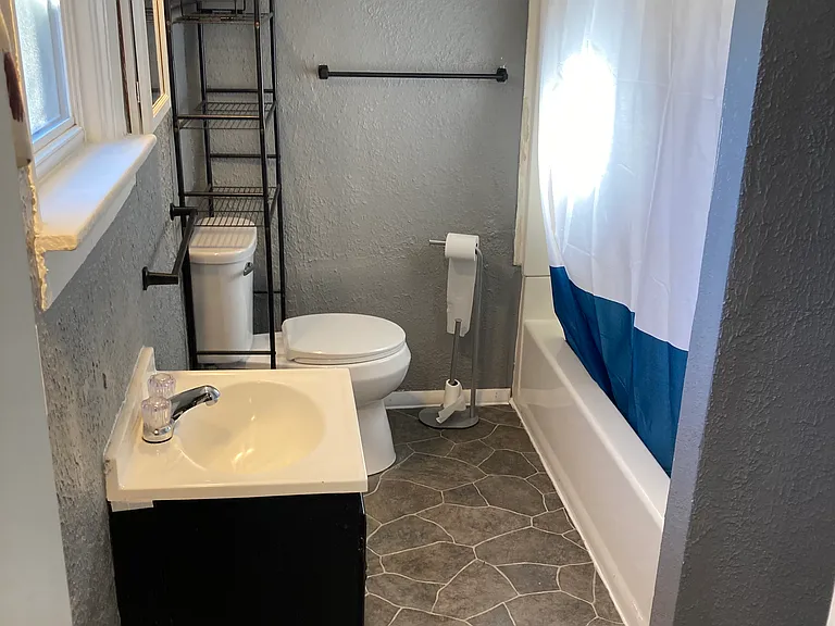 205 Cottonwood St — Photo 26