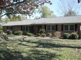 221 Hillcrest Dr, Tullahoma, TN 37388