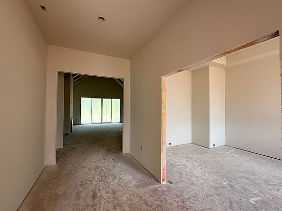 2nd image of 4064 Hollybank Dr