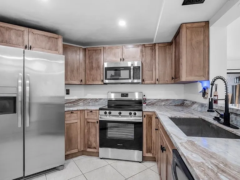 9421 Fontainebleau Blvd #101 — Photo 3