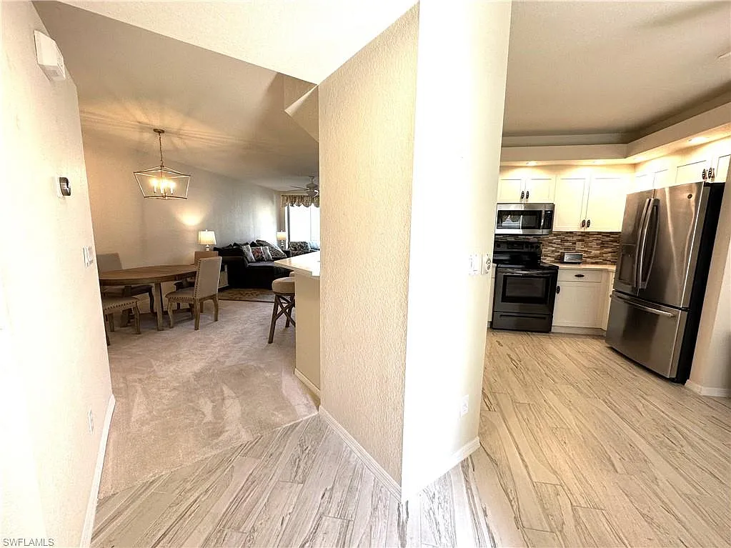 2 bed, 2.0 bath, 1282 sqft, $5,200 — Photo 4
