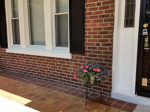 2nd image of 713 N Rodney St