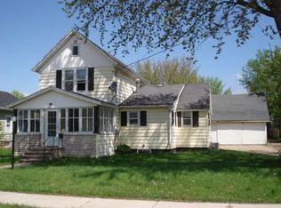 615 W Richmond St, Shawano, WI 54166