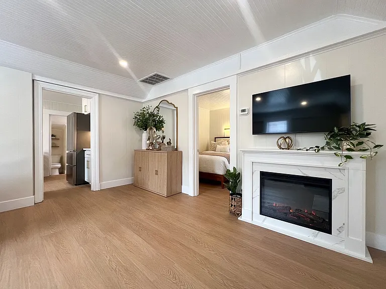 25 Berna Ave — Photo 11