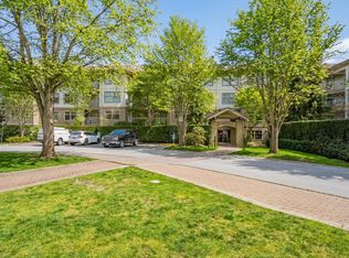 15210 Guildford Dr #417, Surrey, BC V3R 0X7