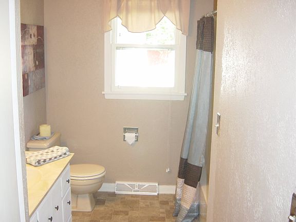 5th image of 4608 Pine Al Dr