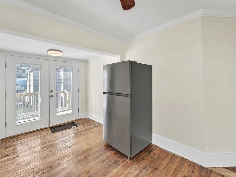 4 Walnut St #A — Photo 13