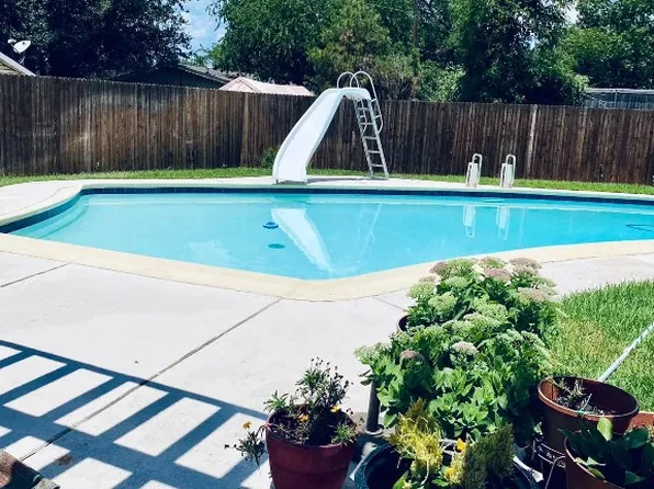 143 W Ireland Dr, Irving, TX 75062