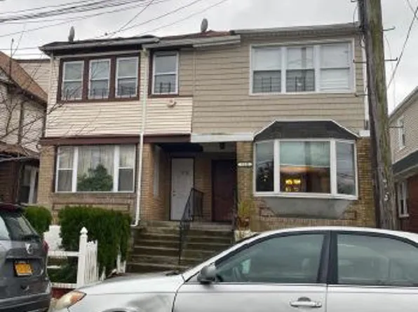 810 Lanett Ave, Far Rockaway, NY 11691
