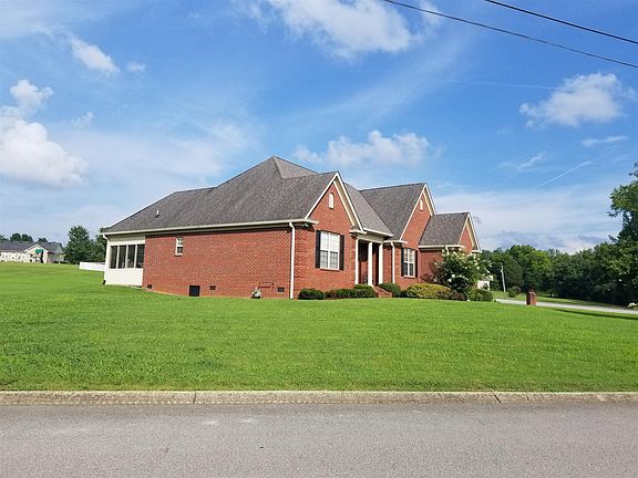 3rd image of 635 Greene Dr