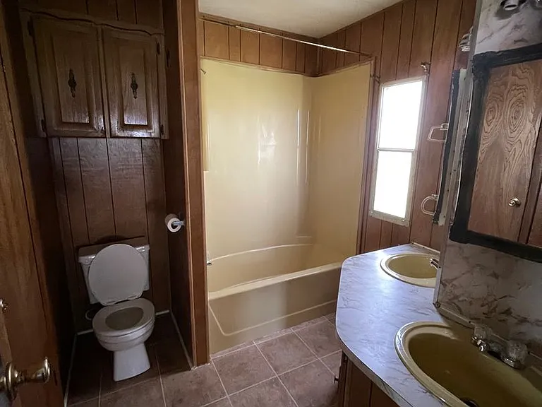 801 N State St #804 — Photo 9