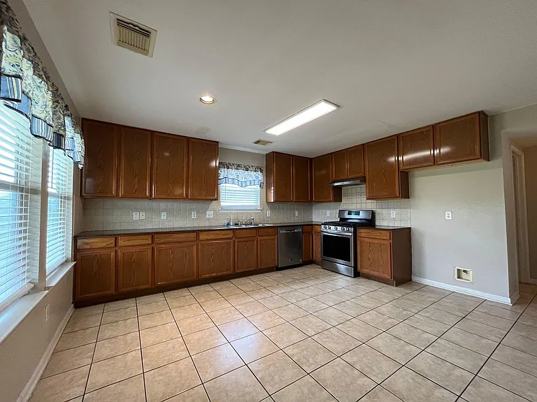15202 Lynford Crest Dr — Photo 15