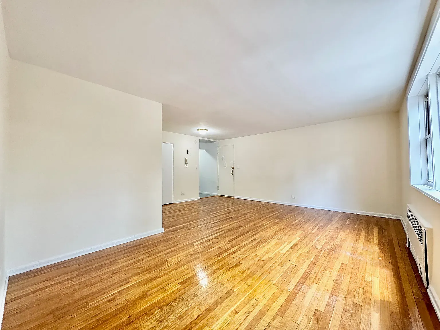38-15 Bowne Street — Photo 3