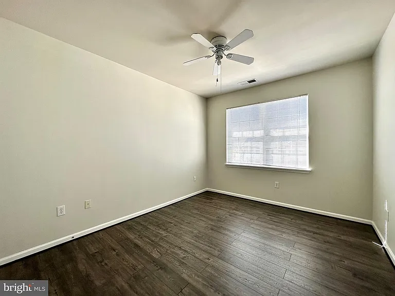 12925 Centre Park Cir #405 — Photo 19