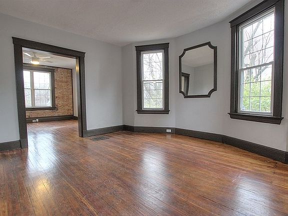 4th image of 3416 Beaumont Pl