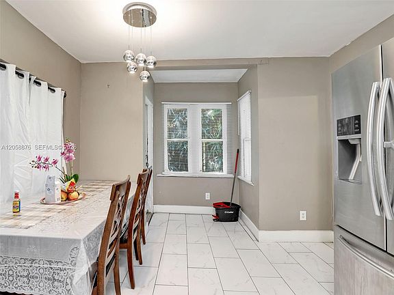 5th image of 1132 River Rd