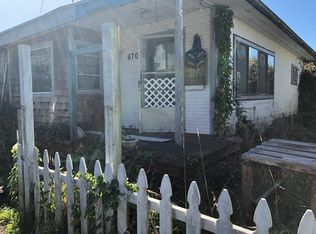 670 Front St, Gardiner, OR 97441