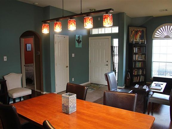 5th image of 3713 Red Oak Trl