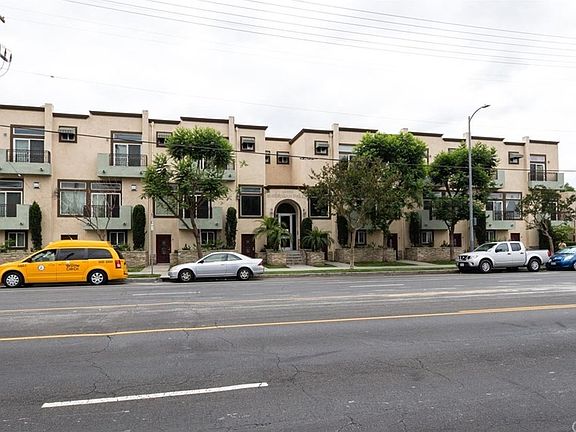 2nd image of 13360 W Burbank Blvd APT 20