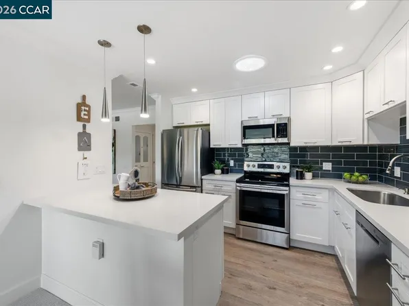 1217 Leisure Ln APT 5, Walnut Creek, CA 94595