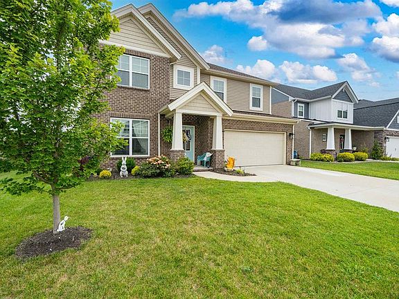 3rd image of 3905 Brookfield Dr