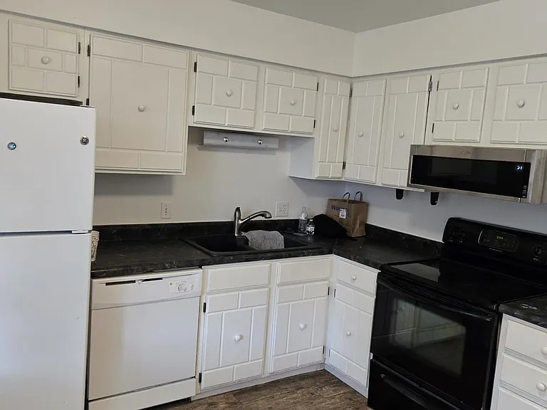 11657 Lincoln St — Photo 10