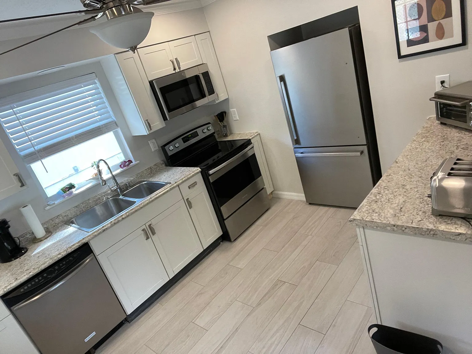 3121 Huron Ave — Photo 3