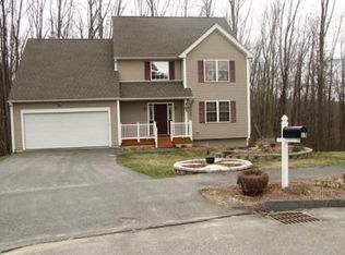 15 Eastview Dr, Worcester, MA 01602