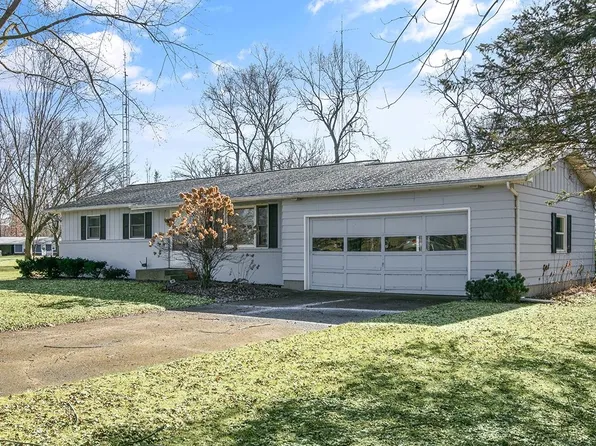 1040 E 485 N, Howe, IN 46746
