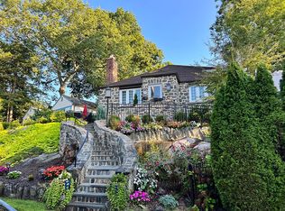 8 Barnum Rd, Larchmont, NY 10538