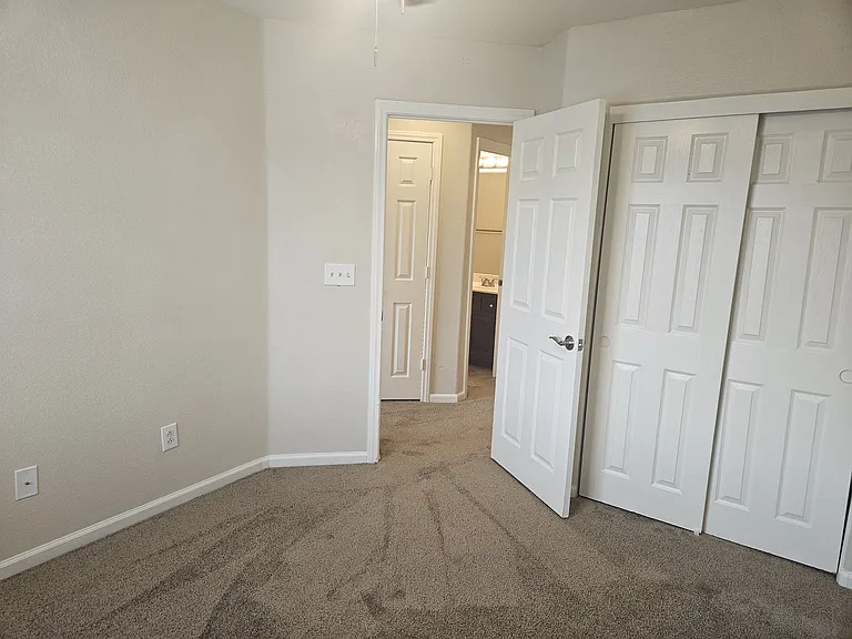9557 Madsen Glen Ct — Photo 8