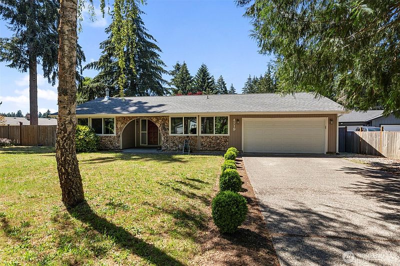2nd image of 4719 Ridgemont Court SE