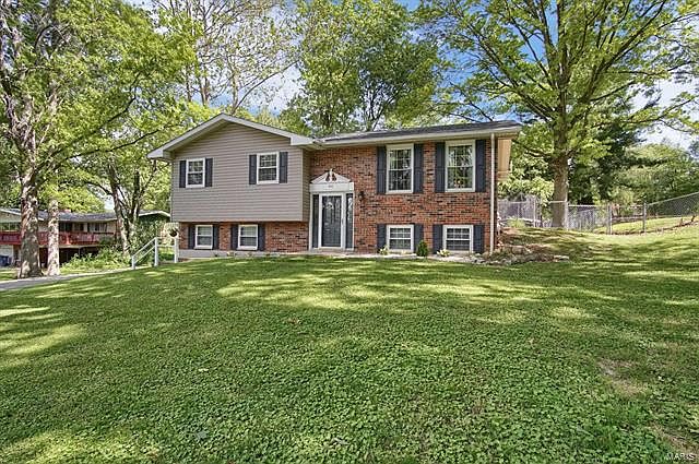 1st image of 44 Leon Dr