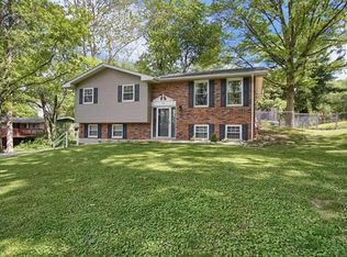 44 Leon Dr, Glen Carbon, IL 62034