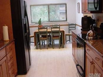 5th image of 25 Melville Ln