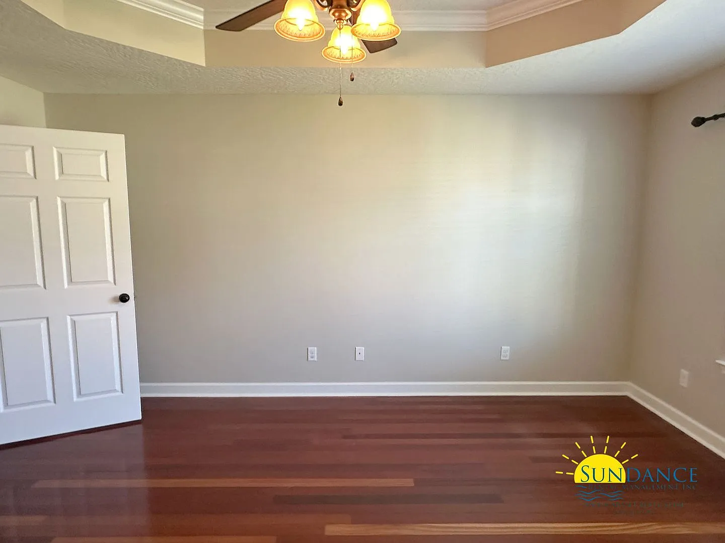 Beautiful Custom Built Home in Navarre! — Photo 4