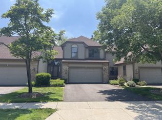 204 Bright Ridge Dr, Schaumburg, IL 60194