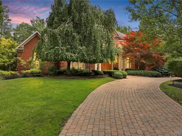 5053 Rockledge Dr, Clarence, NY 14031