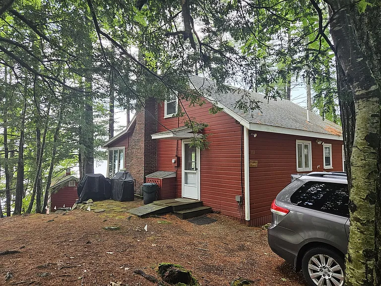 353 Mica Point Rd — Photo 2