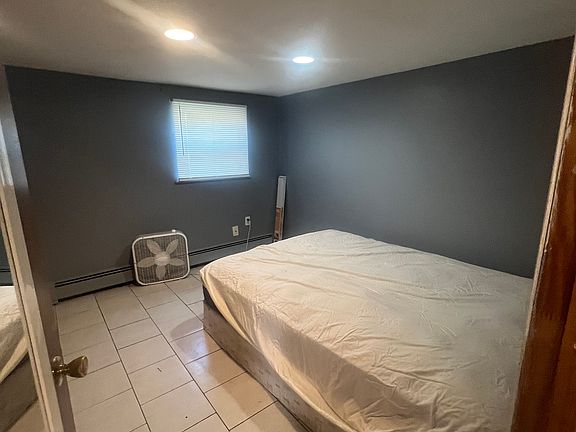 2nd image of 23 Lincoln Ave Floor 1