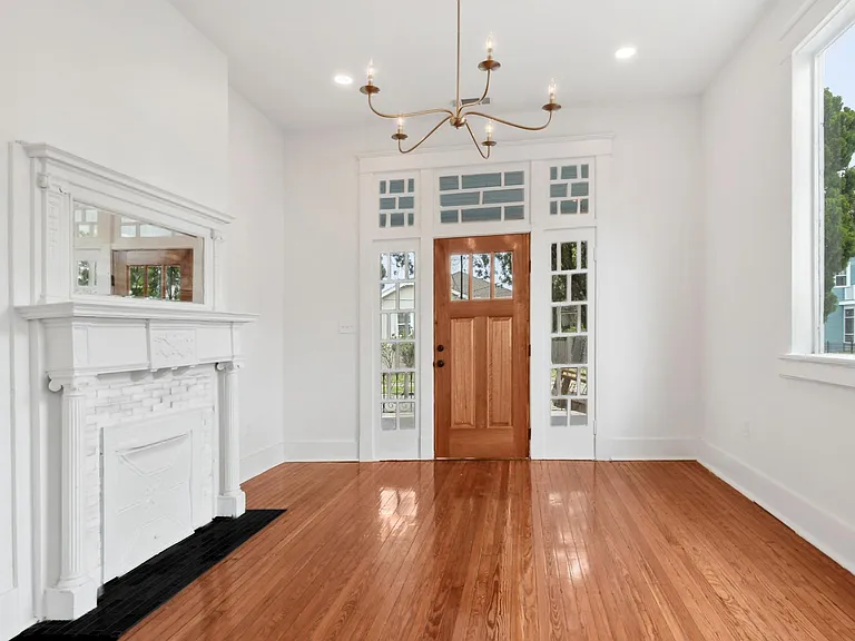 2500 Peniston St #2500 — Photo 4