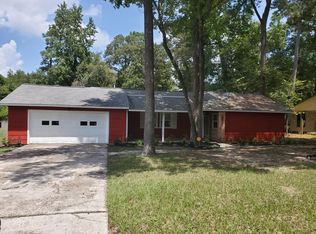 127 Red Oak Ln, Conroe, TX 77304